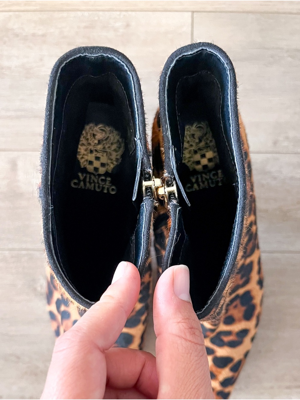 Vince Camuto Nandi2 Leopard Print Calf Hair Heeled Ankle Bootie Size 9 - Picture 12 of 13